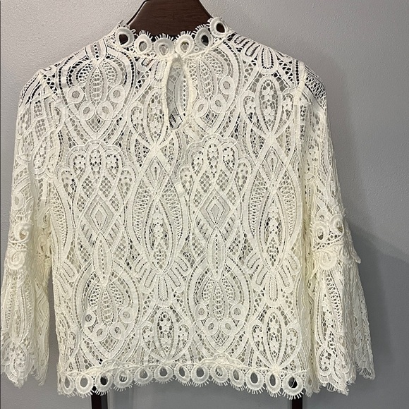 Rain Lace Blouse in Ivory Size M - Picture 4 of 7